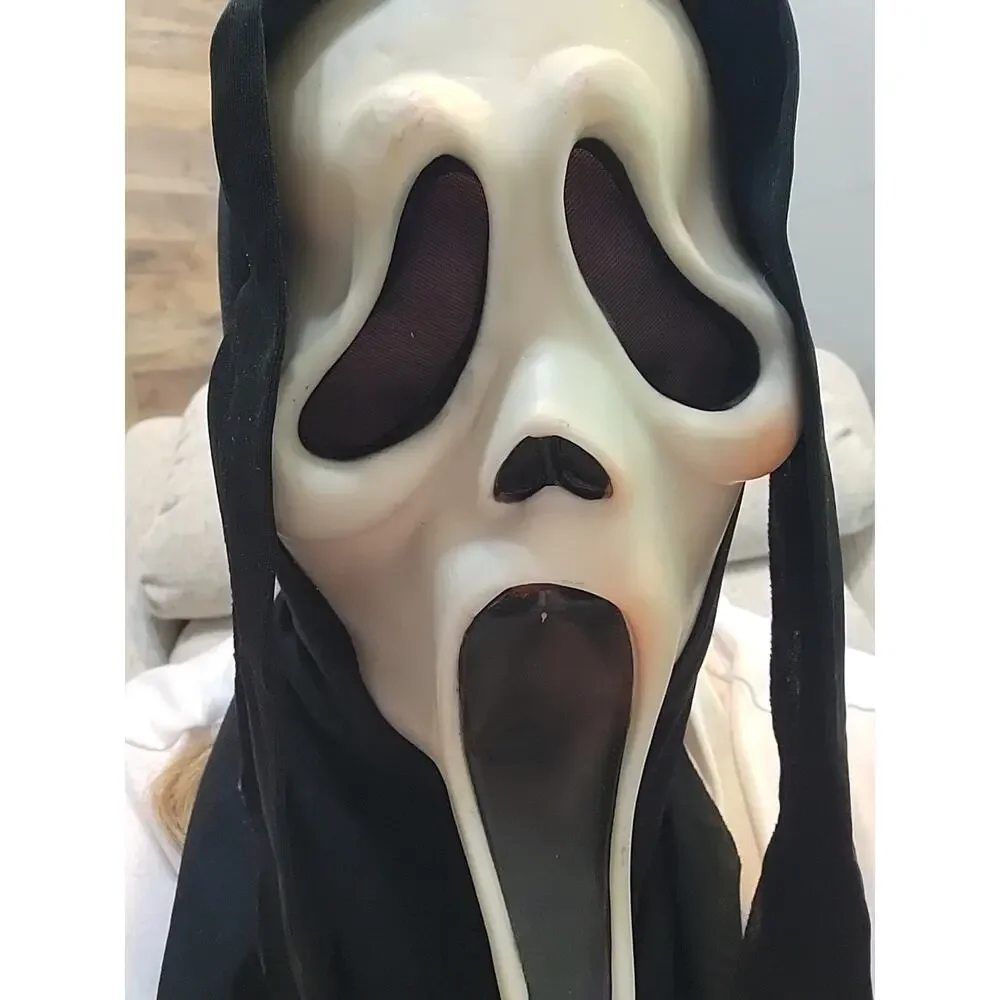Easter Unlimited INC Made in China SCREAM Halloween Mask Retro Costume